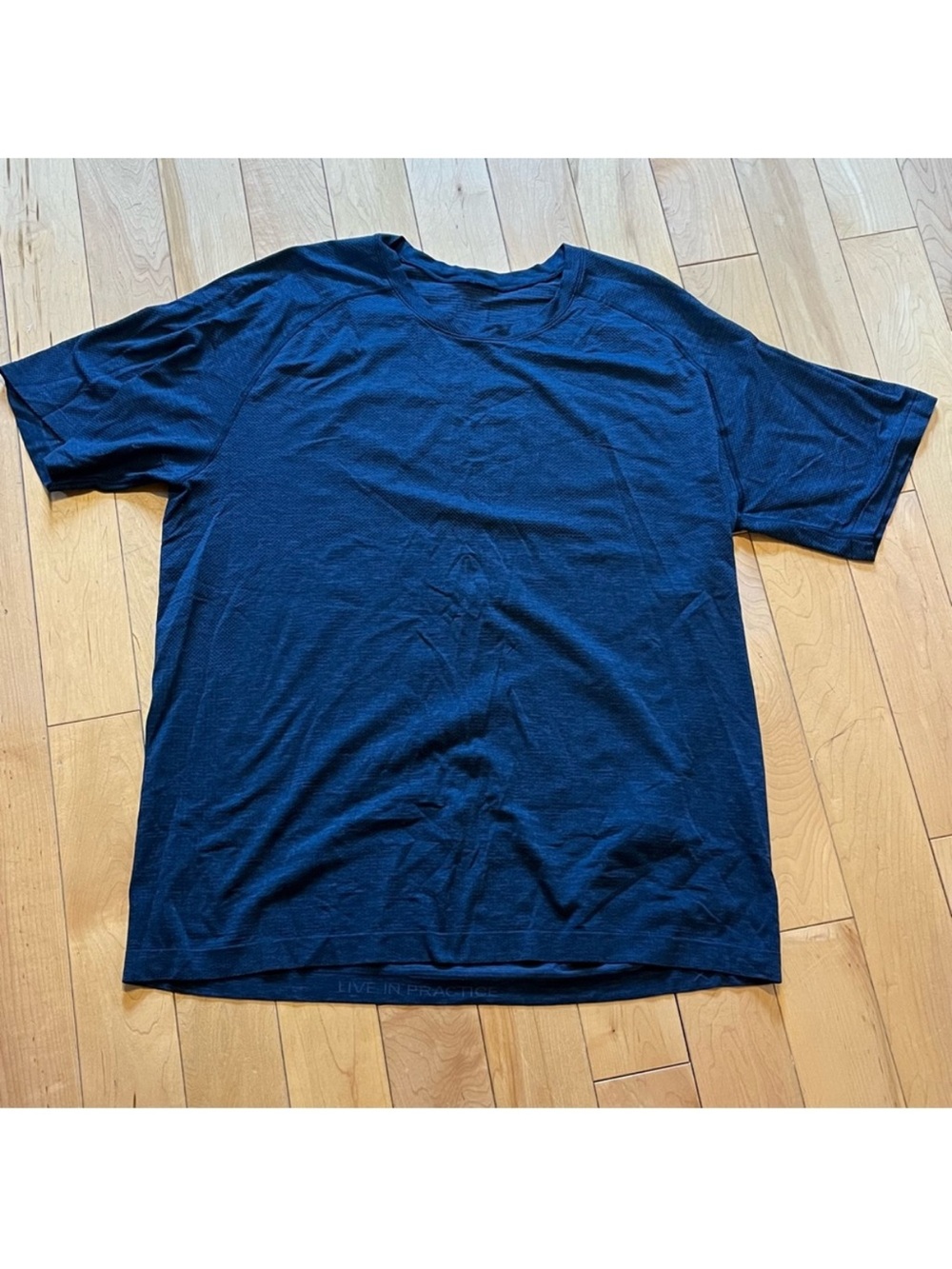 Lululemon Men's Metal Tech
Navy Blue Short sleeved athletic shirt size XXL